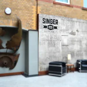 Singer109 Hostel, & Berlín