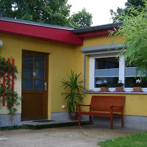 Ferienwohnung Mit Garten Privatunterkunft